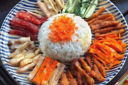 Món dân dã là đặc sản Huế, nghe tên 'sợ khiếp vía' nhưng ăn là ghiền, phải gọi thêm dĩa nữa