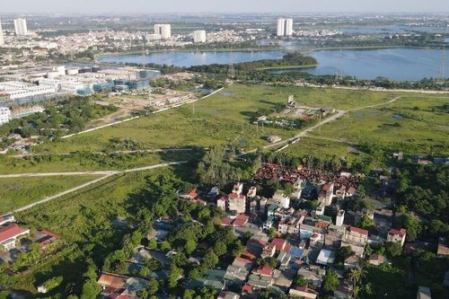 Nghị trường nóng về vấn đề yêu cầu người dân cung cấp bản sao sổ đỏ