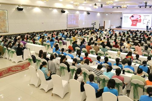 Ngành đồ uống và Bộ Y tế chung tay đưa Nghị quyết 72 đến với phụ nữ Cần Thơ