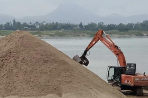 Hà Nội: 3 mỏ cát không đấu giá quyền khai thác khoáng sản