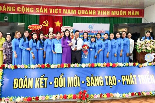 Hội Liên hiệp Phụ nữ xã Phú Hữu phấn đấu giúp 50 hộ thoát nghèo
