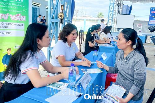Thị trường lao động khởi sắc