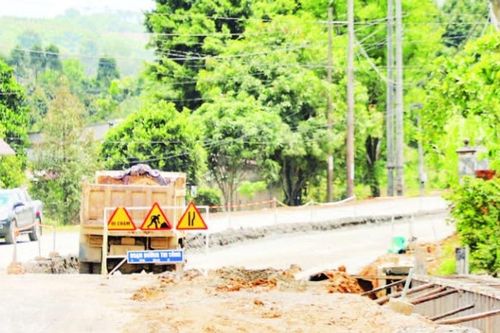 Tập trung đẩy nhanh tiến độ dự án giao thông DT.721