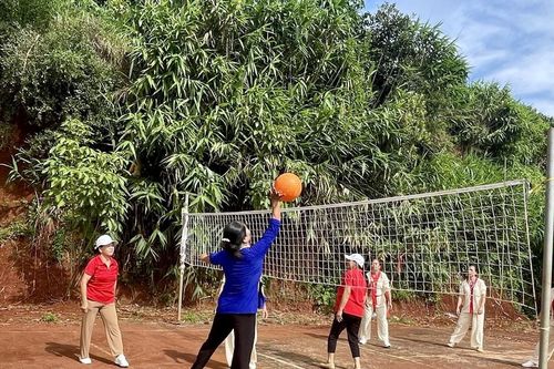 Nâng tầm hoạt động chăm sóc sức khỏe người cao tuổi