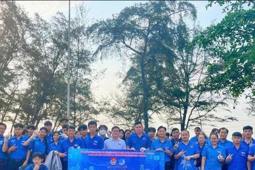 Bồi dưỡng lý tưởng cách mạng, nuôi dưỡng ước mơ, hoài bão, khát vọng vươn lên và tinh thần trách nhiệm của thế hệ trẻ đối với đất nước và xã hội