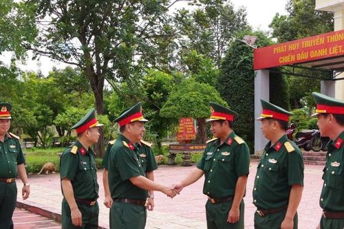 Bộ CHQS tỉnh Lâm Đồng kiểm tra nhiệm vụ sẵn sàng chiến đấu tại khu vực 5