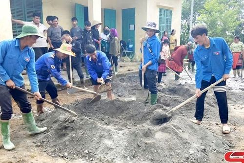 Xung kích tình nguyện vì cuộc sống cộng đồng