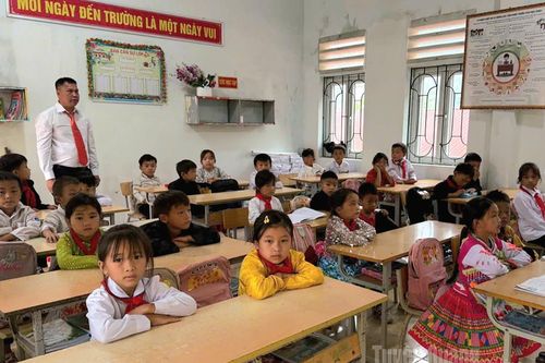 Xóa điểm trường lẻ, nâng cao chất lượng giáo dục