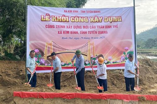 Khởi công xây dựng cầu tràn Bình Thể, xã Kim Bình