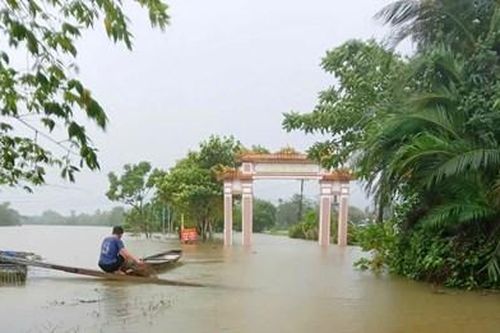 Một người mất tích do lật ghe, một người tử vong do bỏng lửa