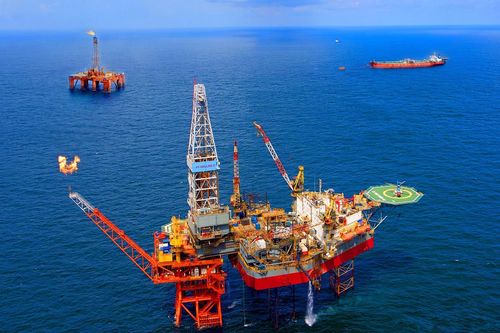 Xử lý khó khăn, vướng mắc trong giao quyền phê duyệt một số nội dung trong hoạt động dầu khí