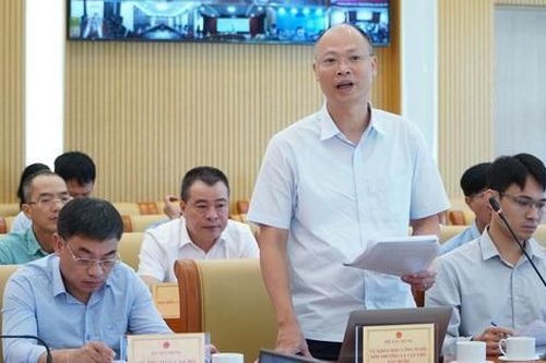 Hoàn thiện hệ thống pháp luật thống nhất, đồng bộ về công trình xanh, giao thông xanh