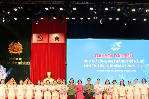 Kỷ cương, trách nhiệm và chuyển đổi số: Phụ nữ Công an Hà Nội xác định hướng đi cho nhiệm kỳ 2025 - 2030