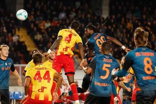 Napoli thắng nhọc nhằn trong ngày thiếu vắng De Bruyne
