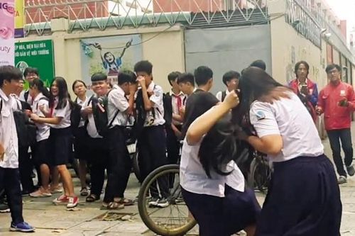 Bạo lực học đường vùi dập tuổi thơ của nhiều đứa trẻ