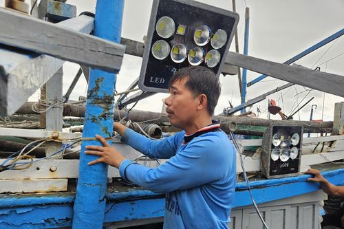 Xác minh việc tàu cá Đắk Lắk bị 3 tàu lạ tấn công khi đang đánh bắt trên biển