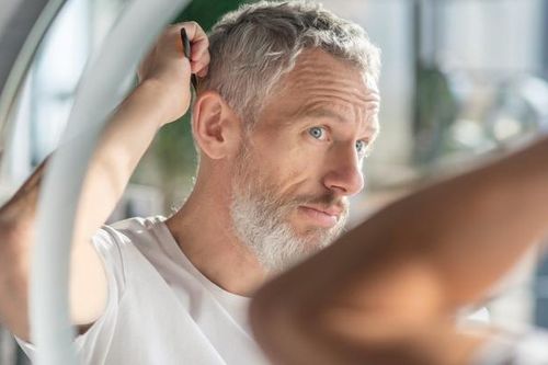 Sau tuổi 50, làm được điều này bạn sẽ luôn giữ được sự an nhiên, giàu có và phúc khí đầy mình
