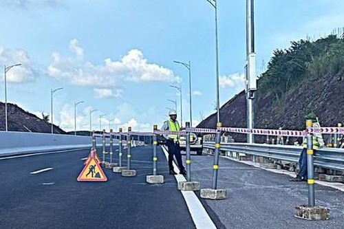 Hàng loạt cao tốc cấm xe lớn đi làn 1, giảm tốc độ: Người dân lưu ý khi lưu thông