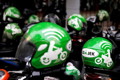 Gọi xe thua lỗ, công ty mẹ GoJek chuyển hướng sang cho vay
