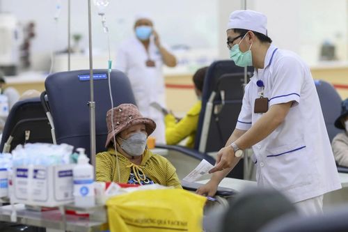 Những khó khăn chưa có lời giải của ngành y tế TP.HCM