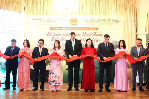 Hơi thở Việt giữa lòng châu Âu