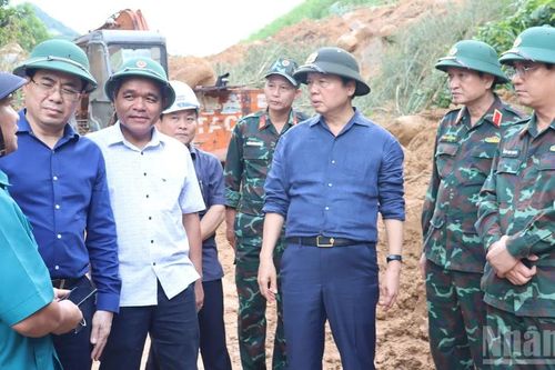 Phó Thủ tướng Trần Hồng Hà kiểm tra khắc phục sạt lở tại Quảng Ngãi