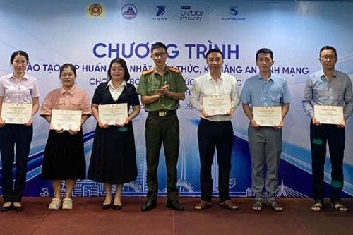 100 công chức, viên chức hoàn thành chương trình tập huấn về an ninh mạng