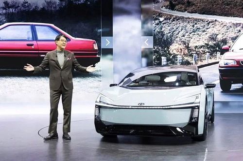 Tận thấy Toyota Corolla hoàn toàn mới với thiết kế táo bạo