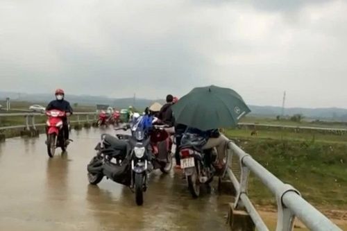 Người đàn ông để lại xe máy nghi 'nhảy cầu tự tử' bất ngờ trở về nhà
