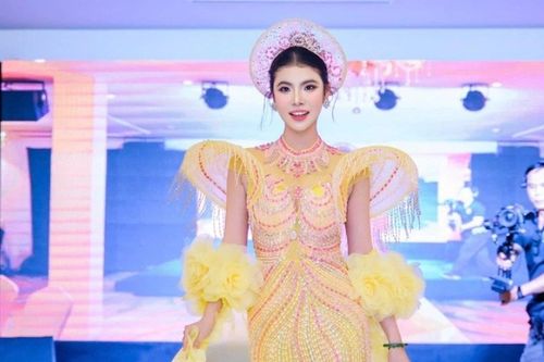 Á hậu Kim Khỏe hóa 'nữ thần bình minh' với thiết kế của Tommy Nguyễn
