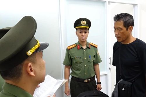 Công an Khánh Hòa trục xuất đối tượng bị Interpol truy nã đỏ