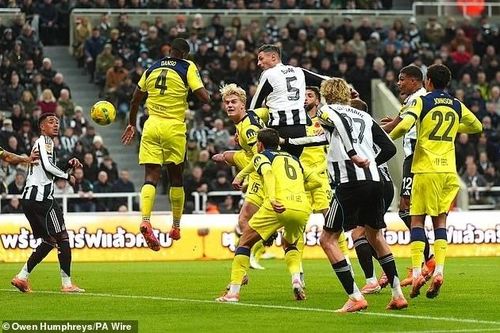 Arsenal, Man City, Chelsea đi tiếp, Tottenham bị loại ở Cup Liên đoàn
