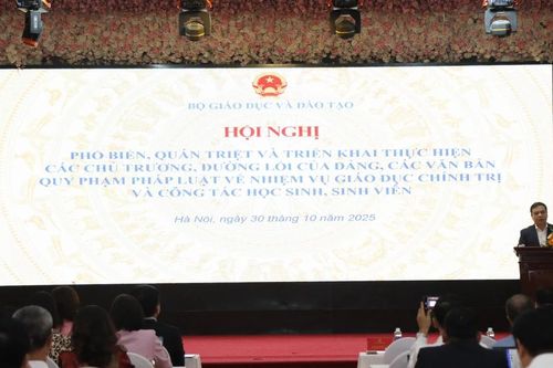 Nâng cao hiệu quả giáo dục chính trị tư tưởng cho học sinh, sinh viên