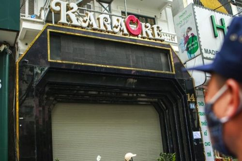 Phân cấp cho UBND phường, xã cấp và thu hồi giấy phép kinh doanh dịch vụ karaoke