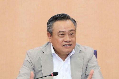 Chủ tịch Hà Nội yêu cầu lựa chọn đơn vị tư vấn có uy tín, năng lực và sát thực tiễn trong triển khai các dự án đường sắt đô thị