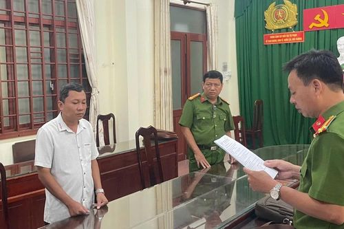 Giám đốc tự ý phân lô, xây nhà rồi lừa bán cho nhiều người