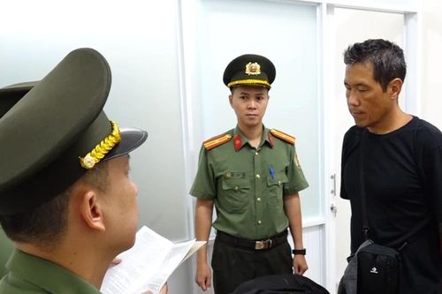 Khánh Hòa trục xuất đối tượng nước ngoài có lệnh truy nã đỏ của Interpol