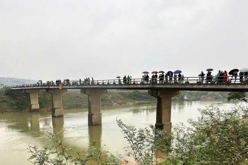 Người đàn ông nghi nhảy cầu trở về nhà sau 2 ngày mất liên lạc