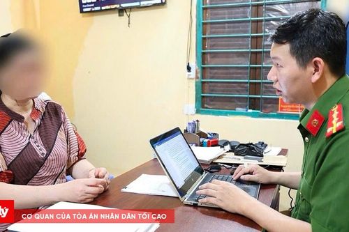 Cháu dâu trộm vàng và tiền của cô chồng