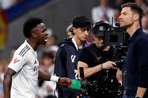 Vinicius xin lỗi Real Madrid: Lời thách thức Xabi Alonso