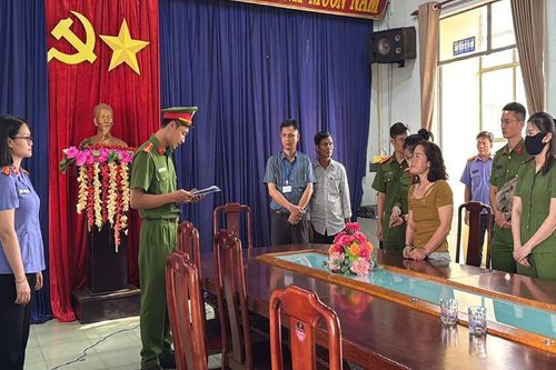 Khởi tố, bắt giam người phụ nữ lên Facebook vu khống cán bộ