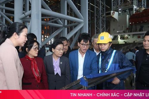Đoàn đại biểu Tòa án nhân dân tối cao Lào tham quan KKT Vũng Áng
