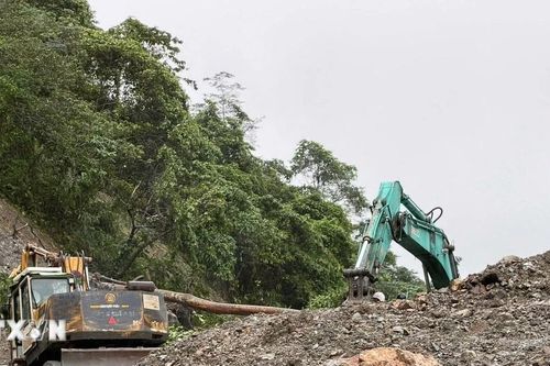 Lâm Đồng: Khắc phục xong sạt lở đèo Đại Ninh, Quốc lộ 28B đã thông trở lại