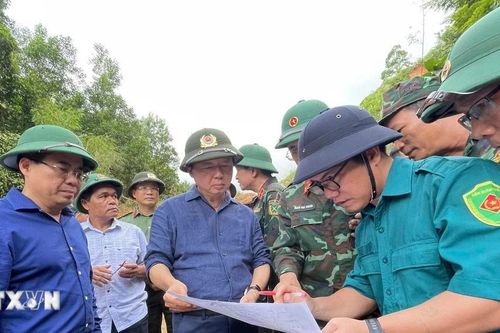 Phó Thủ tướng kiểm tra công tác khắc phục hậu quả mưa lũ ở Quảng Ngãi