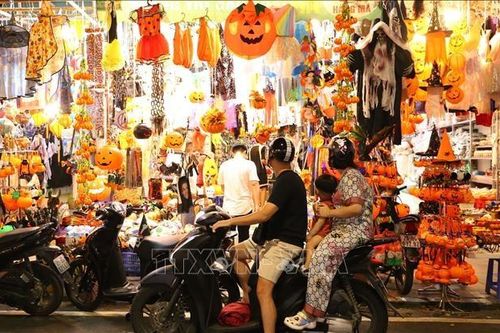 Nỗi lo hàng kém chất lượng mùa Halloween