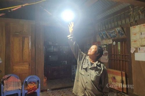 Gia Lai: Điện về thắp sáng bản làng Kông Chro