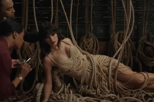 K-pop Demon Hunters và Taylor Swift 'chiếm sóng' mùa Halloween