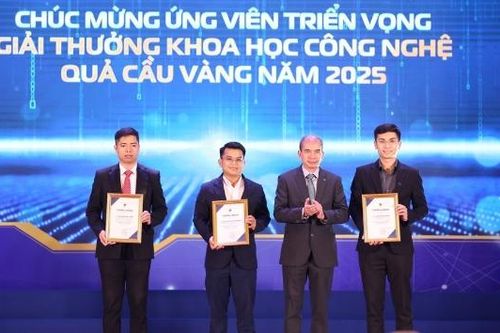 Trao giải thưởng tôn vinh các nhà khoa học trẻ, nữ sinh khoa học công nghệ