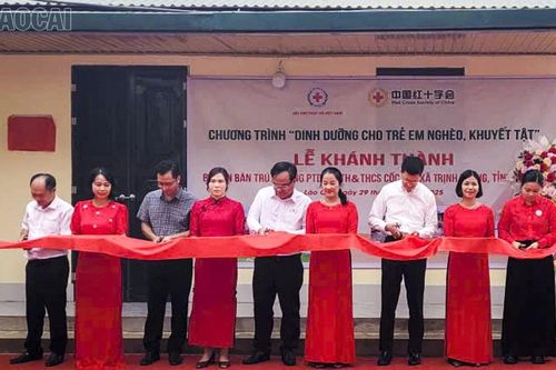 Khánh thành bếp ăn bán trú cho học sinh xã Trịnh Tường