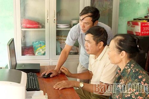 'Bình dân học vụ số' ở Tiên Lữ